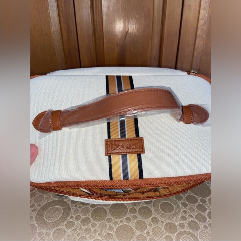 Tedd Nash Backpack + Makeup Bag Set - image 7